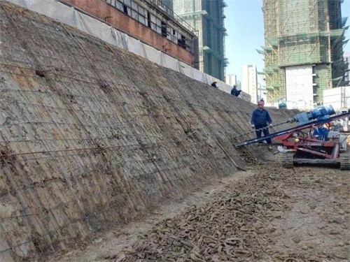 梅里斯建筑边坡支护